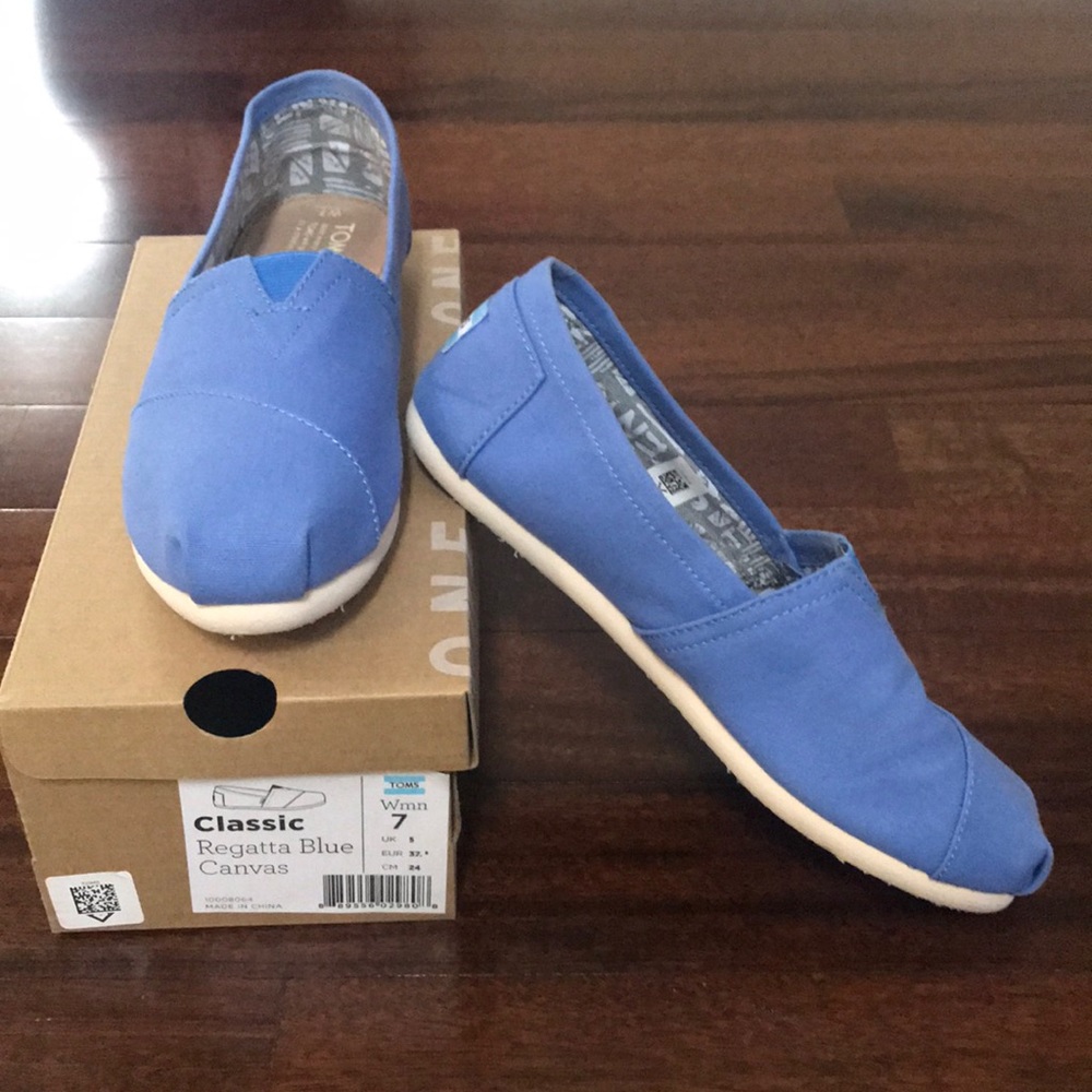 Toms Canvas Shoes